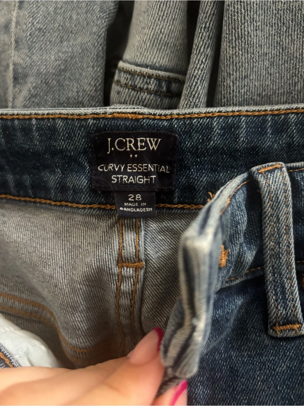 Curvy essential straight jean in all-day stretch